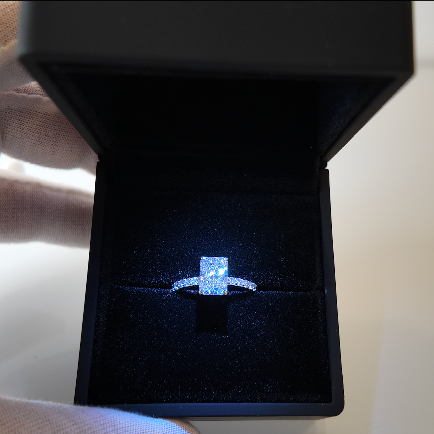 Exklusiver 2,41 ct Lab-Grown Diamantring – 950 Platin - Octagon Brilliant Cut – IGI-zertifiziert