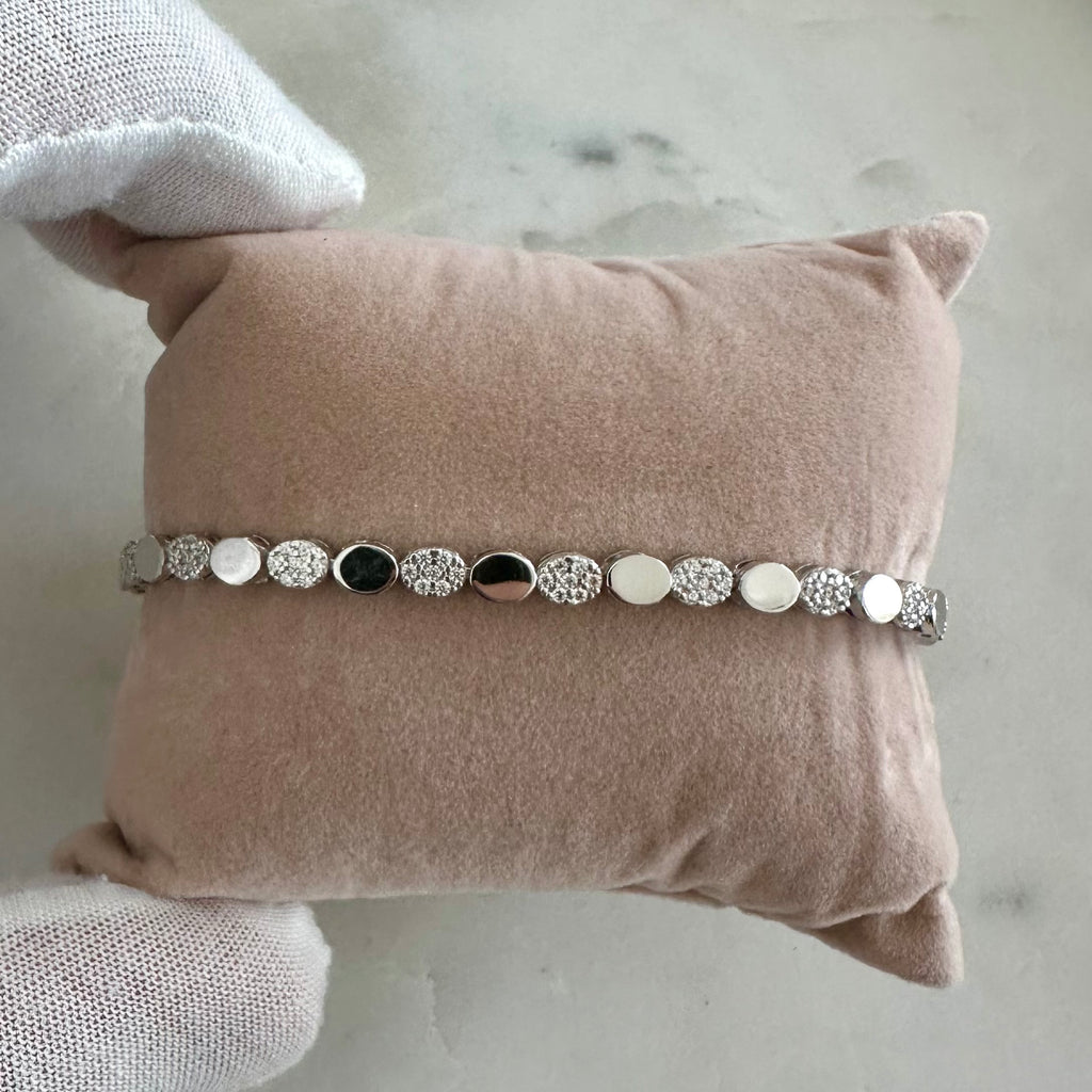 Feines 925er Sterlingsilberarmband für Damen
- 7,4 Gramm - 17-20cm