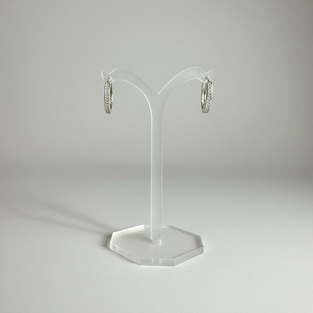 Elegante Silberohringe mit Zirkonsteinen