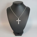 Elegante Kreuzkette mit Zirkonsteinen aus Sterlingsilber