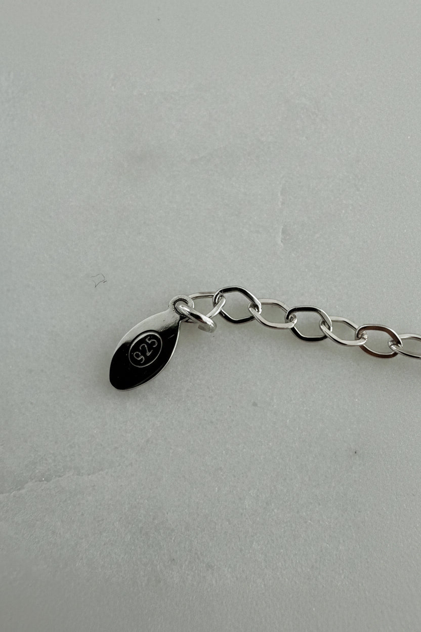 Feines 925er Sterlingsilberarmband für Damen
- 7,4 Gramm - 17-20cm
