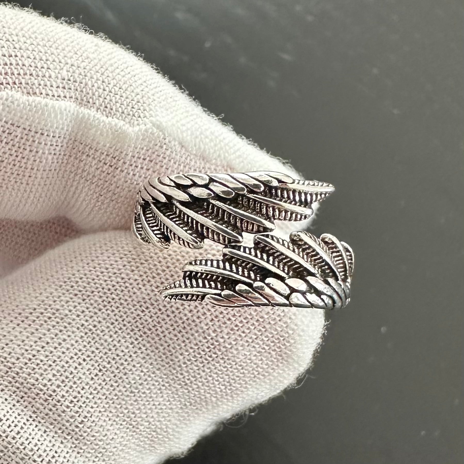 Ring mit Flügeldesign - Flügelring - 925 Silberbeschichtung - Innen aus Kupfer - Größe ist verstellbar