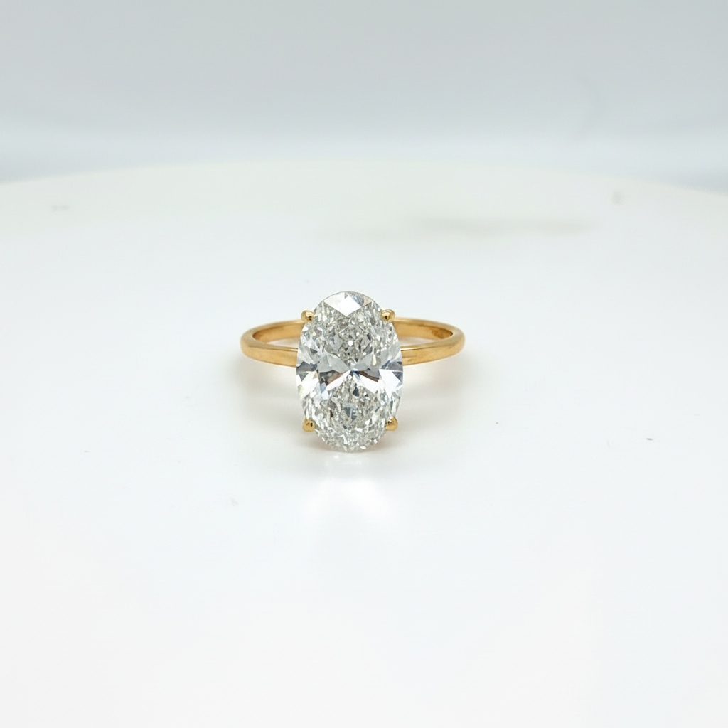 4.00 ct Oval Diamantring in Solitär Gelbgold Fassung / Spezialanfertigung (Lieferzeit: 4 Wochen)