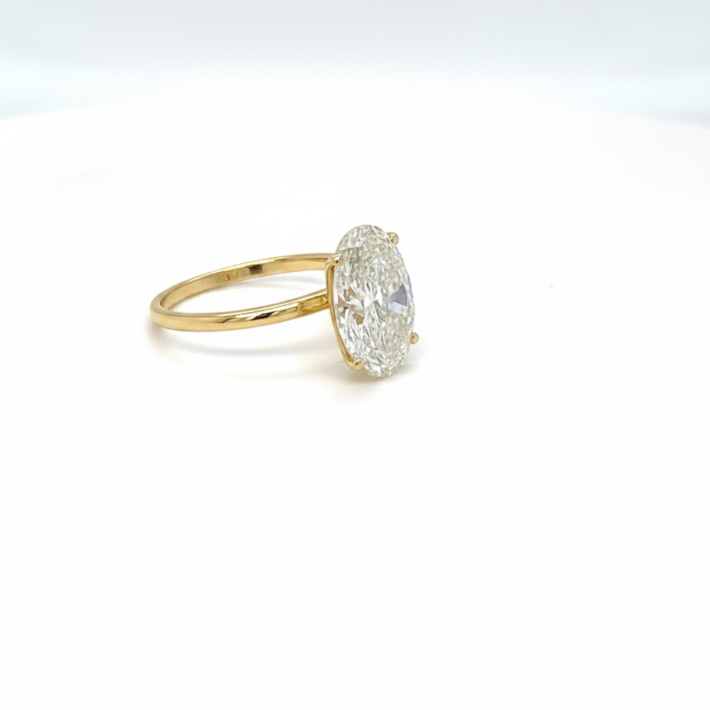 4.00 ct Oval Diamantring in Solitär Gelbgold Fassung / Spezialanfertigung (Lieferzeit: 4 Wochen)