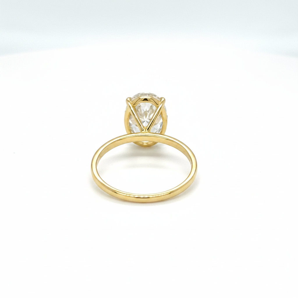 4.00 ct Oval Diamantring in Solitär Gelbgold Fassung