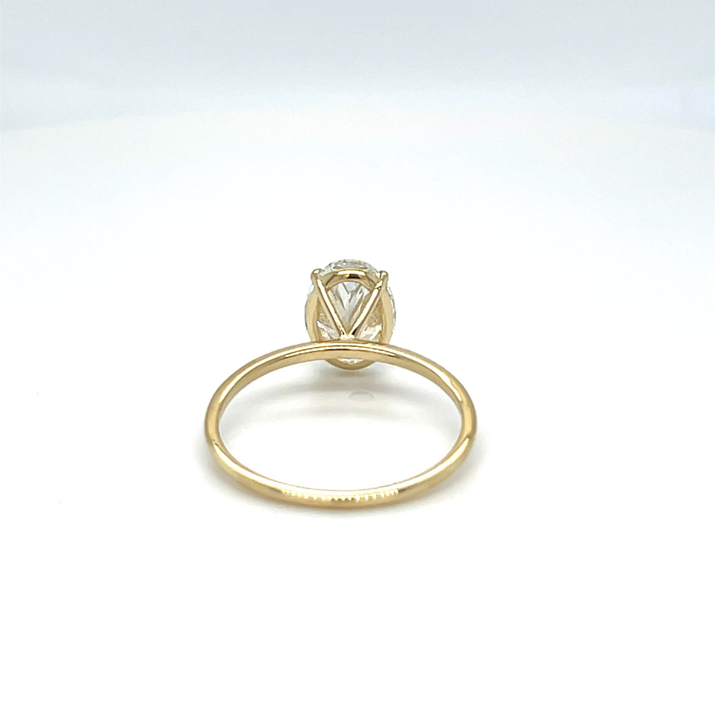 1.00 ct Oval Diamantring in Solitär Gelbgold Fassung / Spezialanfertigung (Lieferzeit: 4 Wochen)