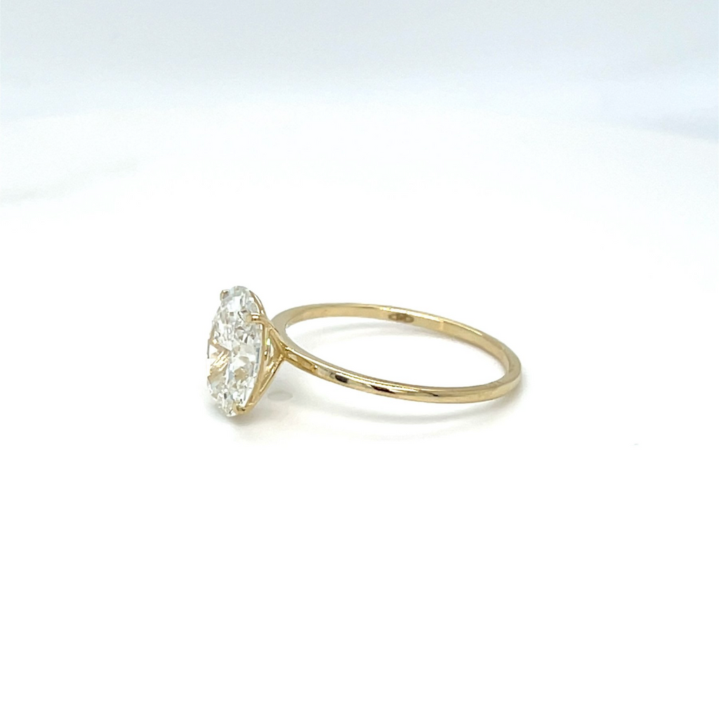 1.00 ct Oval Diamantring in Solitär Gelbgold Fassung / Spezialanfertigung (Lieferzeit: 4 Wochen)