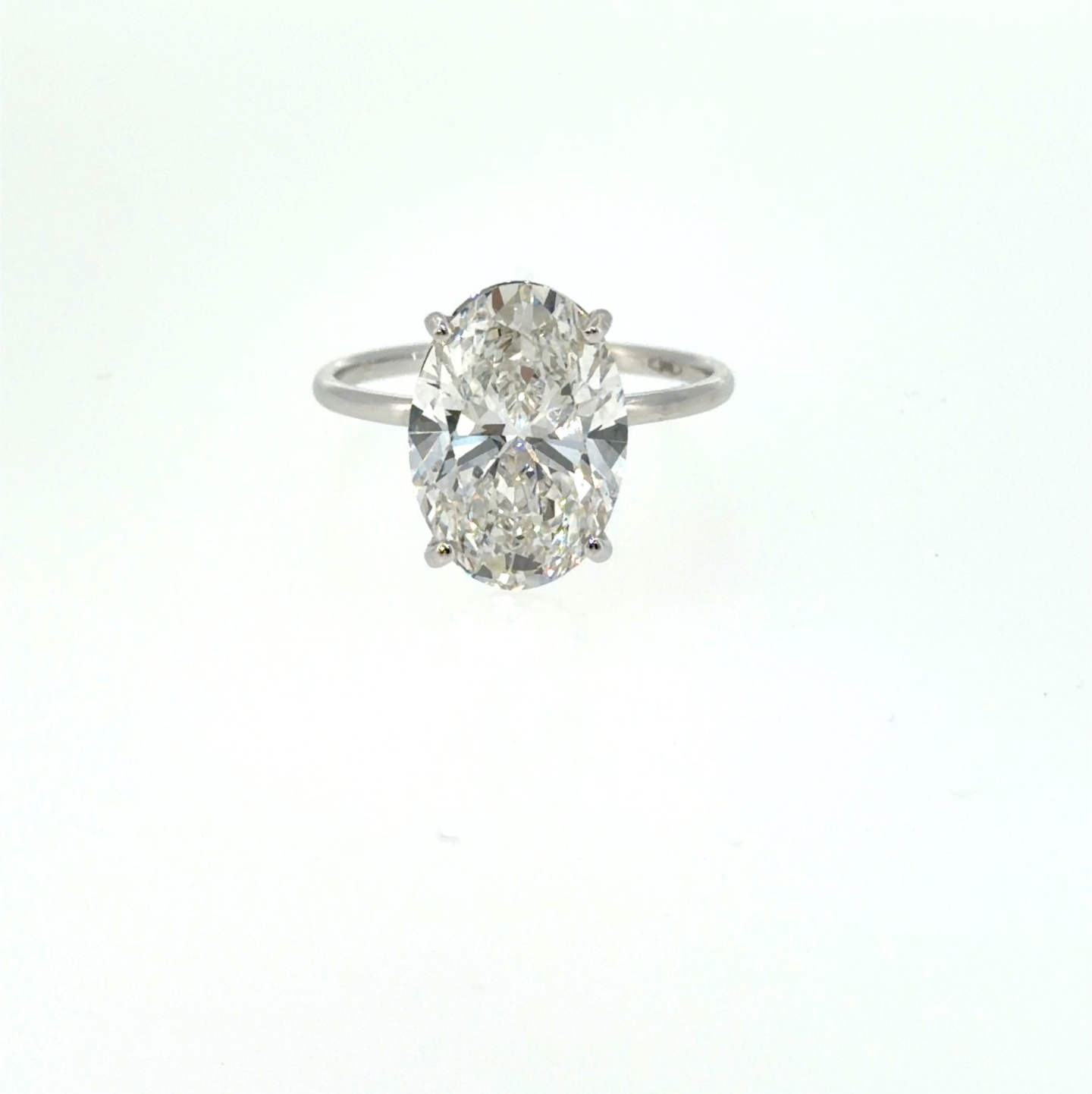 3,00 ct Oval Diamantring in Solitär Weißgold Fassung / Spezialanfertigung (Lieferzeit: 4 Wochen)
