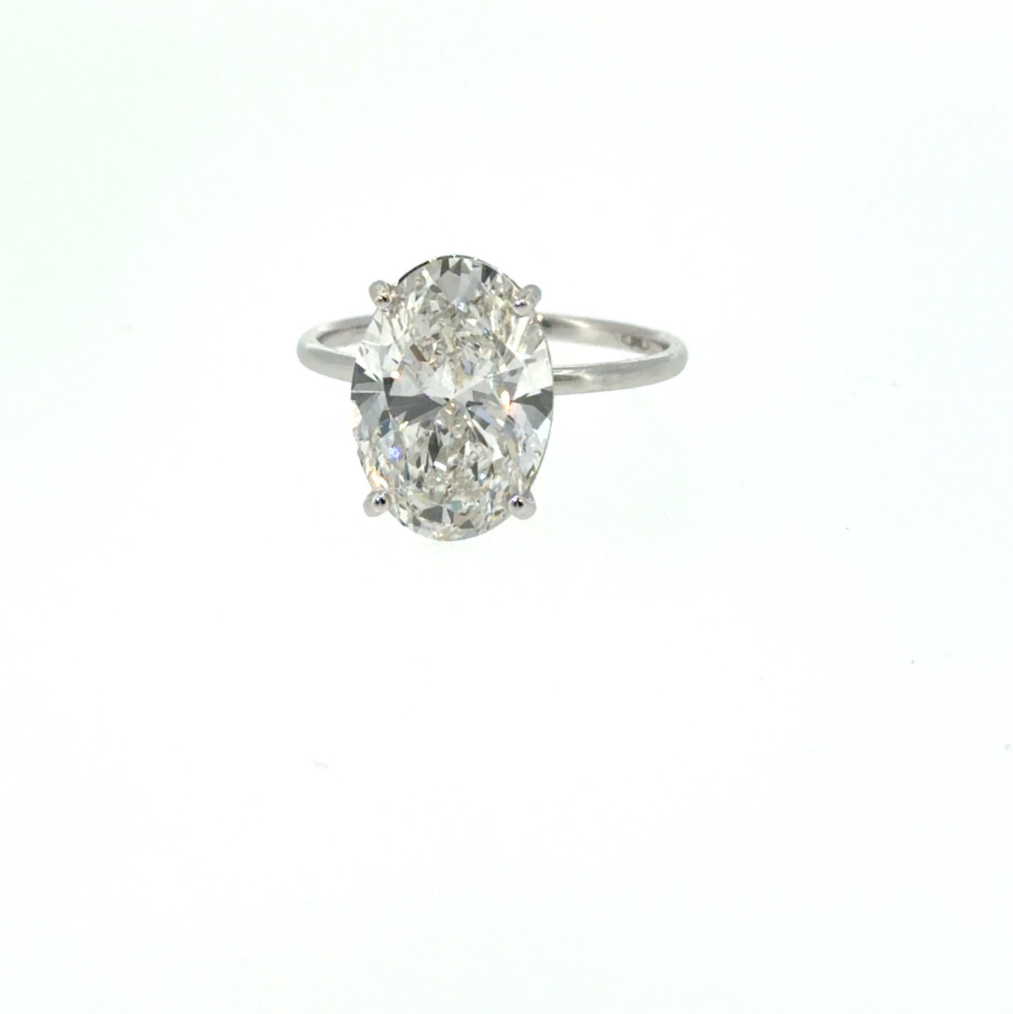 3,00 ct Oval Diamantring in Solitär Weißgold Fassung / Spezialanfertigung (Lieferzeit: 4 Wochen)