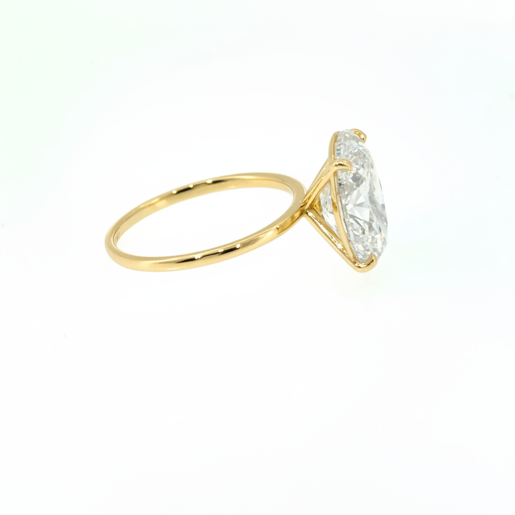 3.00 ct Oval Diamantring in Solitär Gelbgold Fassung / Spezialanfertigung (Lieferzeit: 4 Wochen)