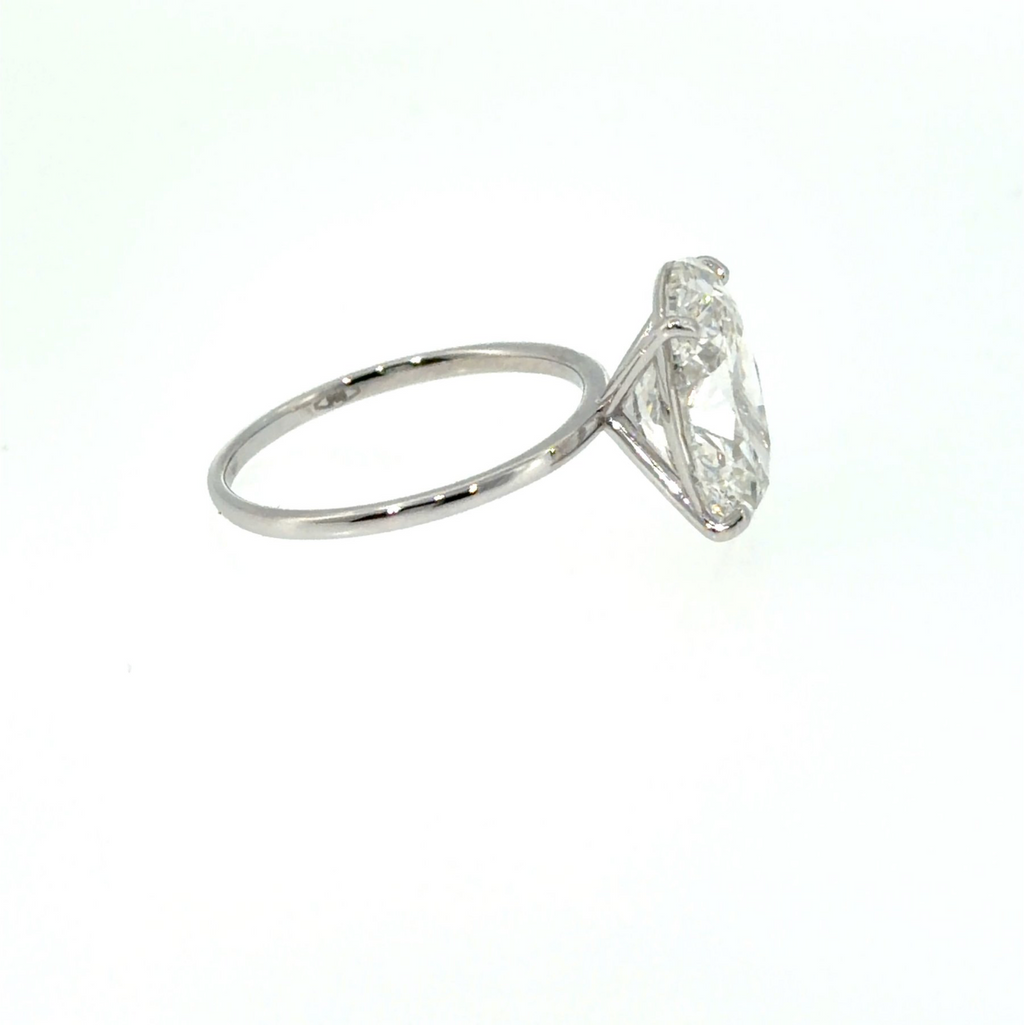 3,00 ct Oval Diamantring in Solitär Weißgold Fassung / Spezialanfertigung (Lieferzeit: 4 Wochen)