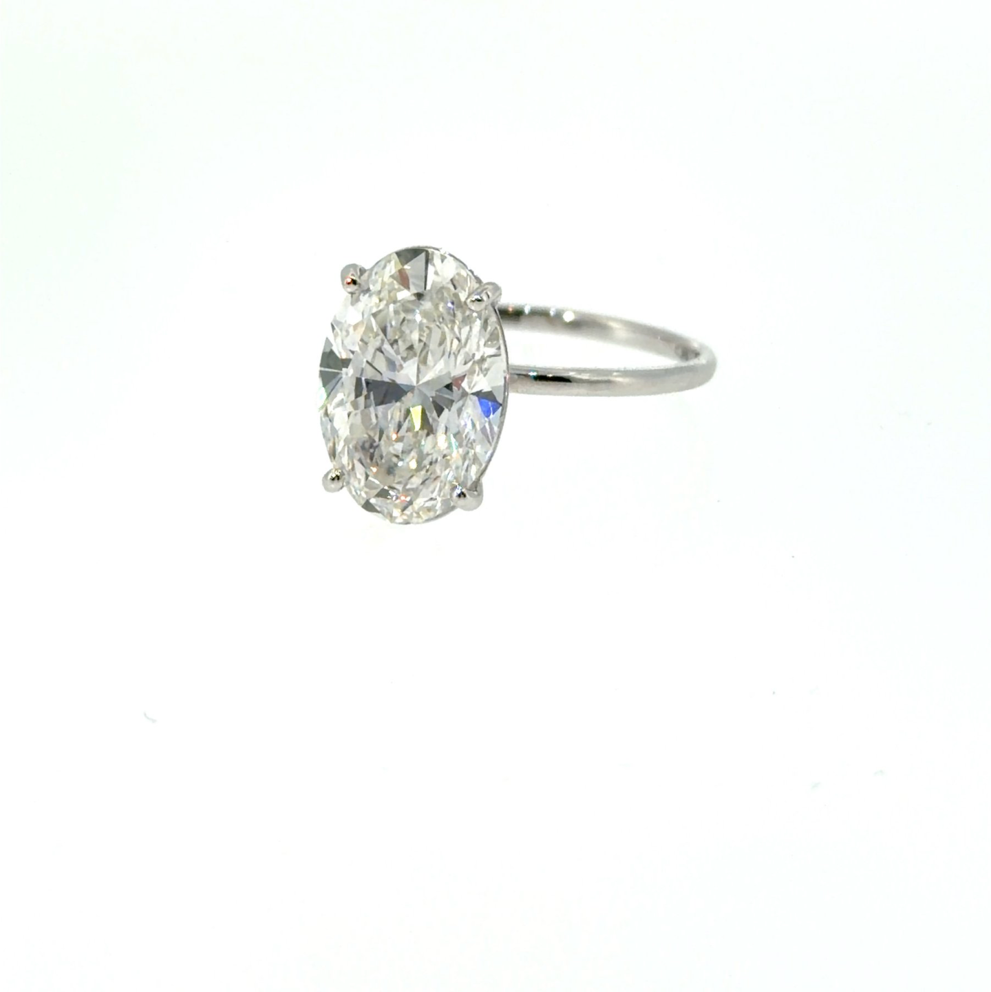 3,00 ct Oval Diamantring in Solitär Weißgold Fassung / Spezialanfertigung (Lieferzeit: 4 Wochen)