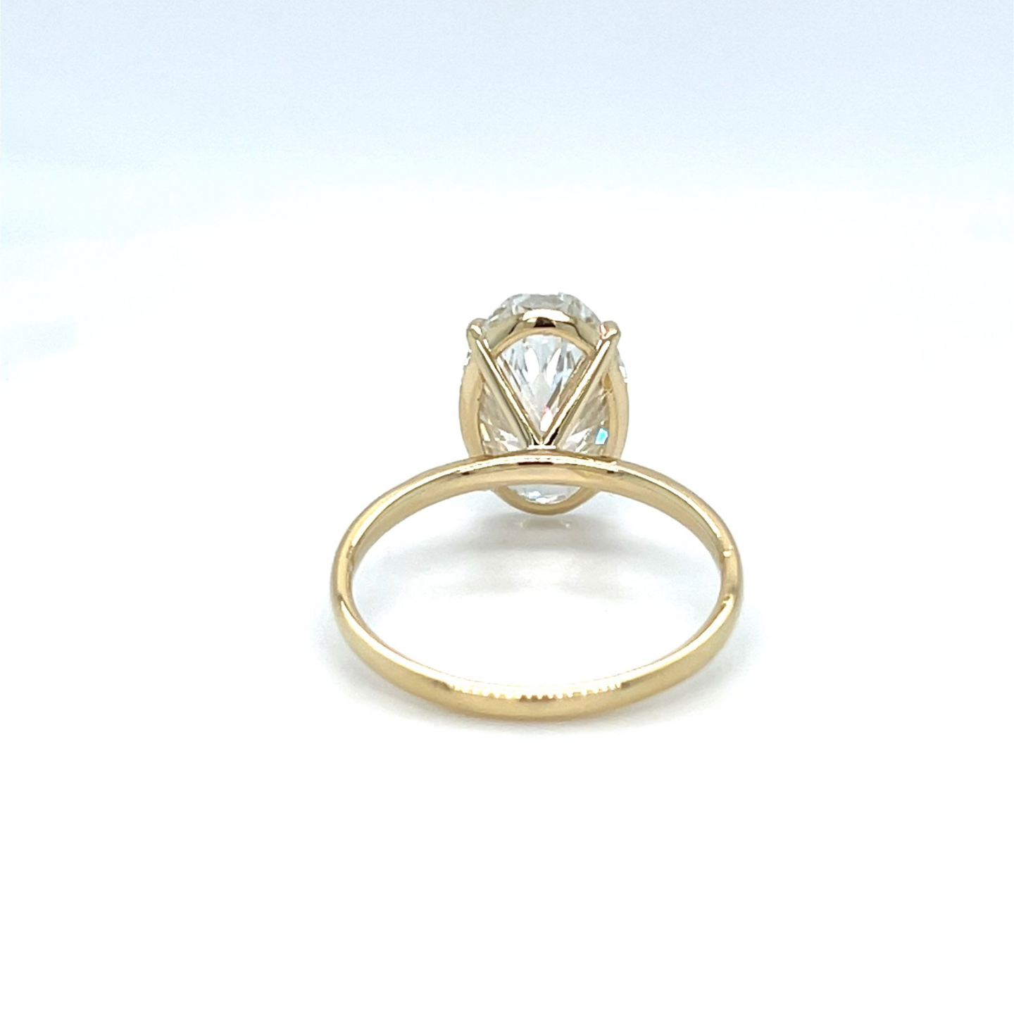 2.00 ct Oval Diamantring in Solitär Gelbgold Fassung / Spezialanfertigung (Lieferzeit: 4 Wochen)