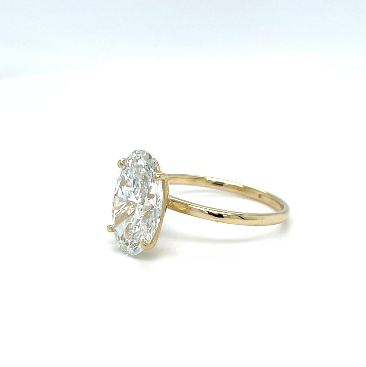 2.00 ct Oval Diamantring in Solitär Gelbgold Fassung / Spezialanfertigung (Lieferzeit: 4 Wochen)