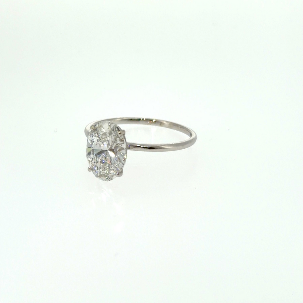 2.00 ct Oval Diamantring in Solitär Weißgold Fassung / Spezialanfertigung (Lieferzeit: 4 Wochen)