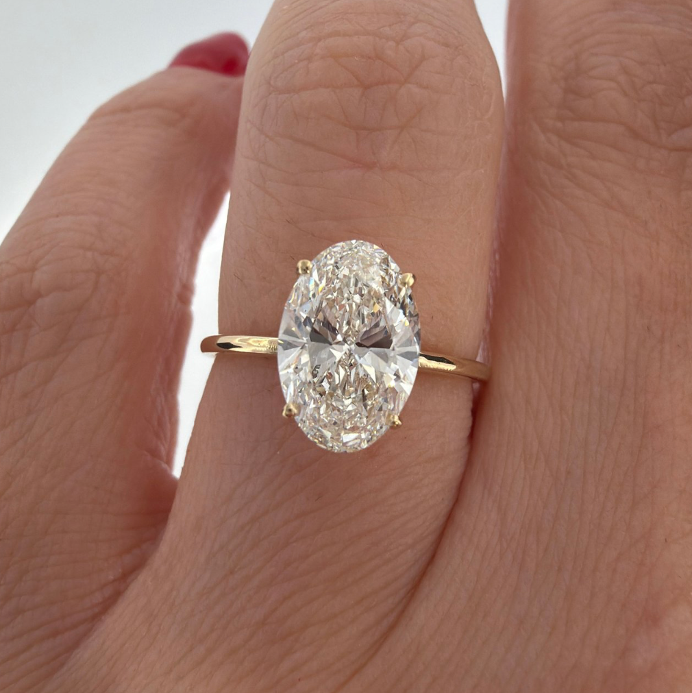 2.00 ct Oval Diamantring in Solitär Gelbgold Fassung / Spezialanfertigung (Lieferzeit: 4 Wochen)