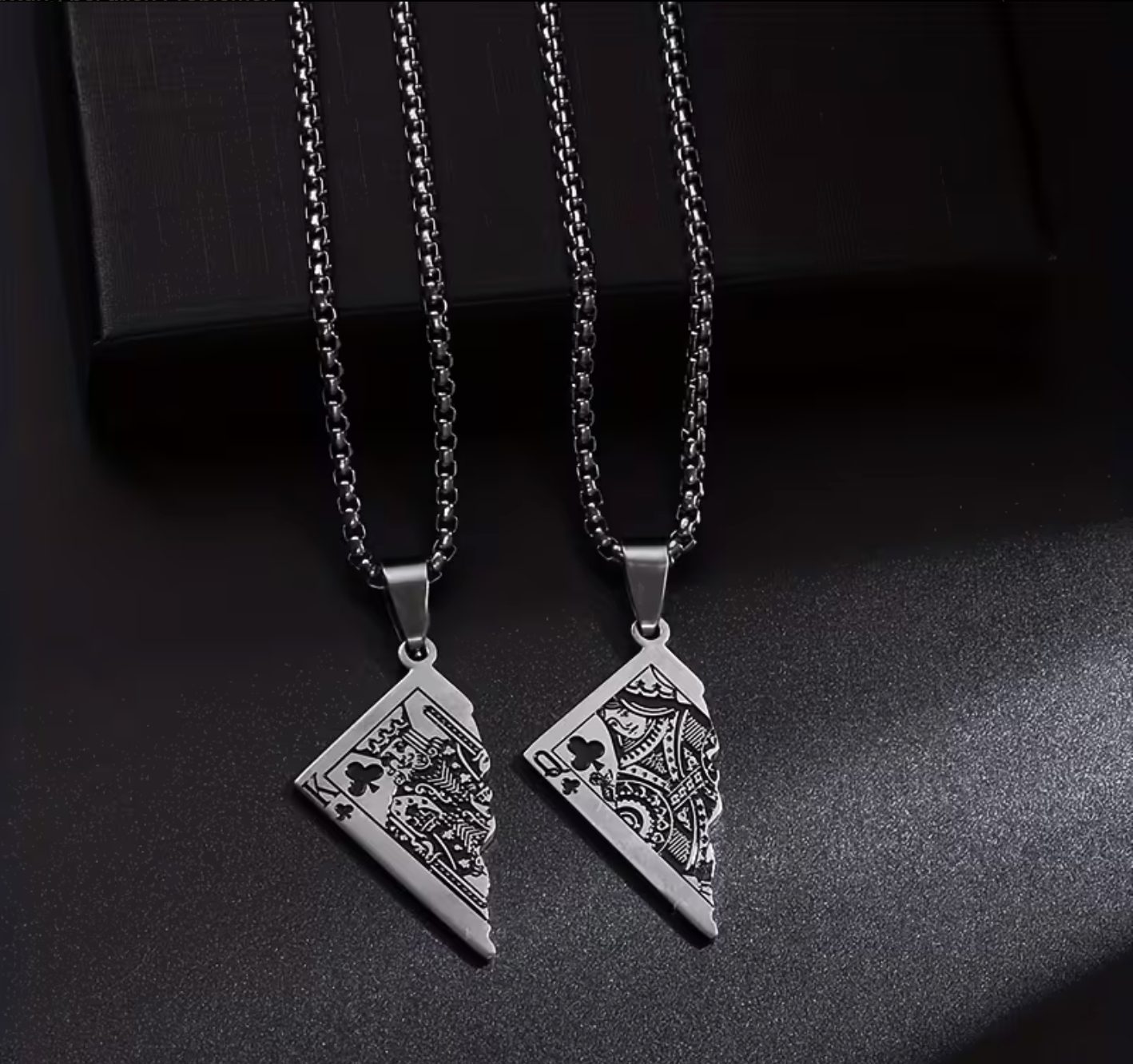 2er Set - Edelstahl Halsketten - Halbspielkarte König u. Königin - Partnerlook - 60 cm